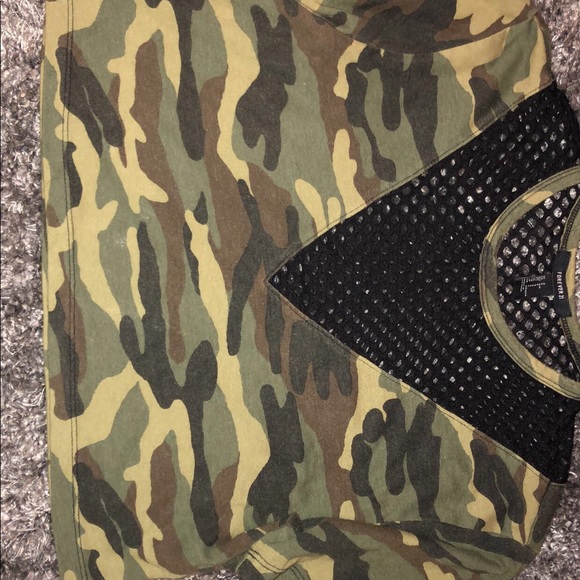 Army pattern crop top - Picture 2 of 3